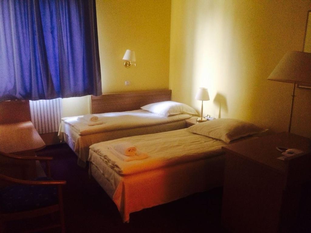 Hôtel Rezydencja Parkowa à Varsovie Chambre photo